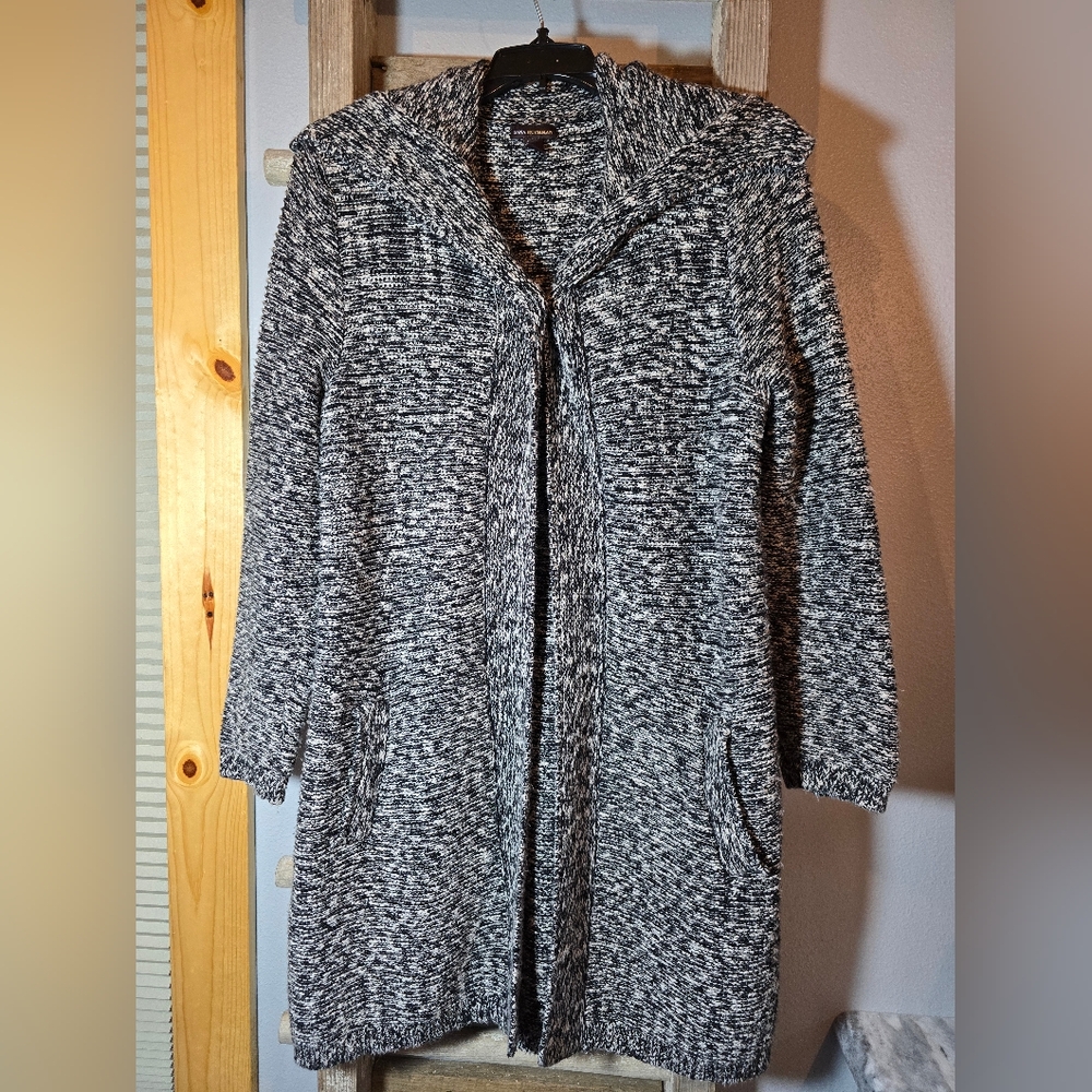 DANA BUCHMAN Women's Black and White Sweater Medium